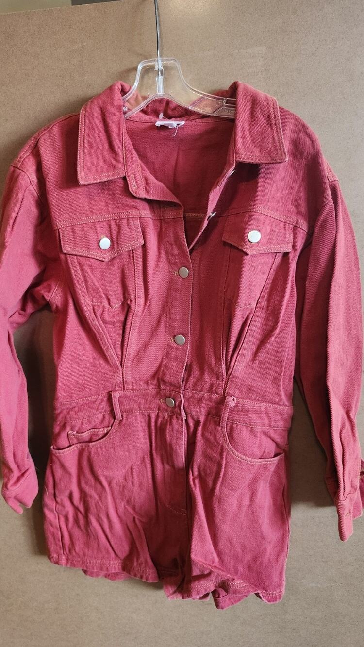 Le Lis Collection Denim Romper Jumpsuit Button Up Long Sleeve Shorts Size L D56